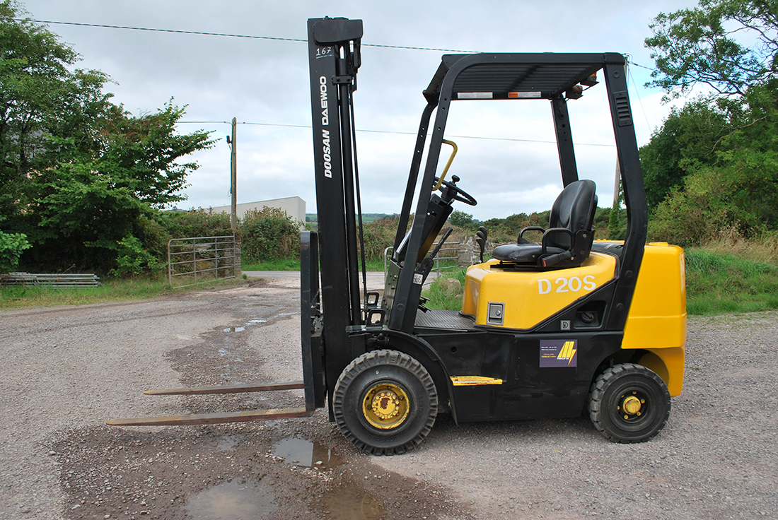 Forklift 167